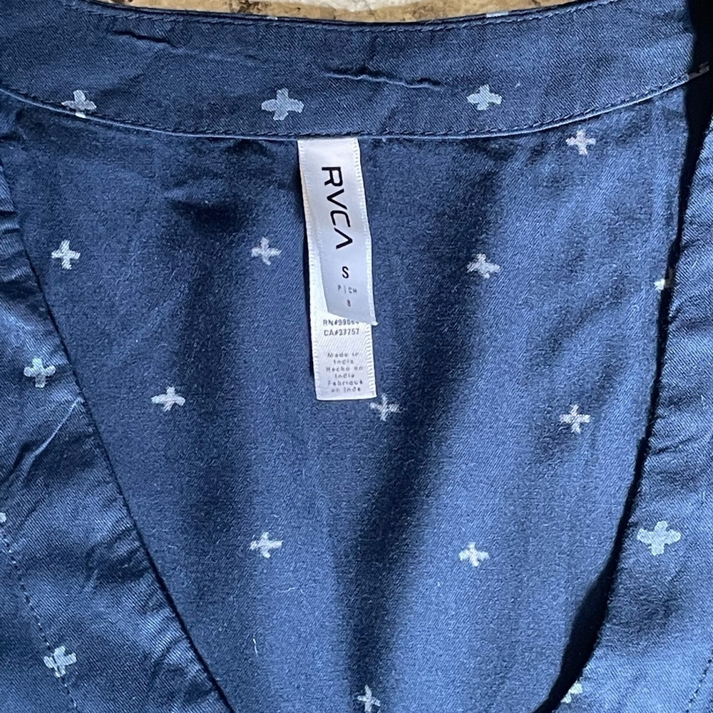 RVCA Women’s Fairness Mini Dress Size: Small - Picture 2 of 2